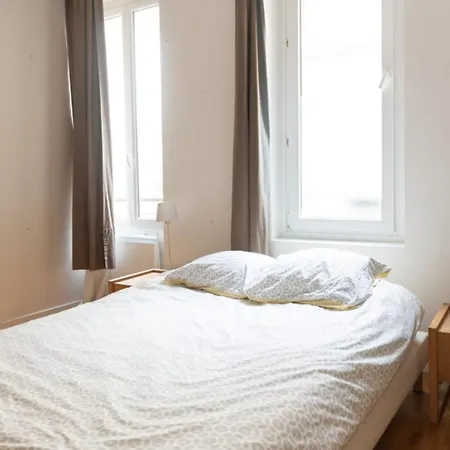 Well Located Bright And Quiet *