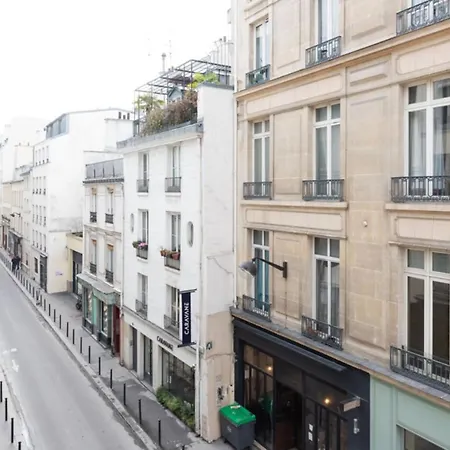 Appartement Well Located Bright And Quiet Parijs