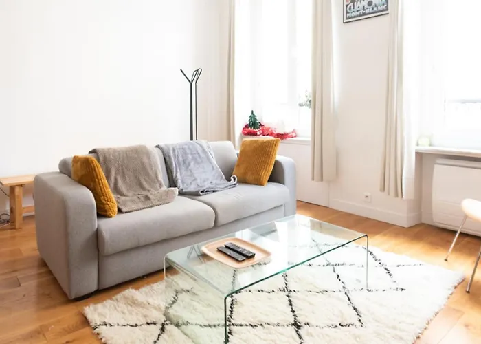Well Located Bright And Quiet Appartement *