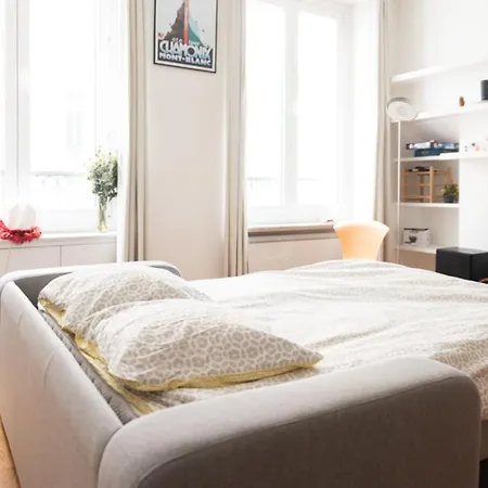 Well Located Bright And Quiet París